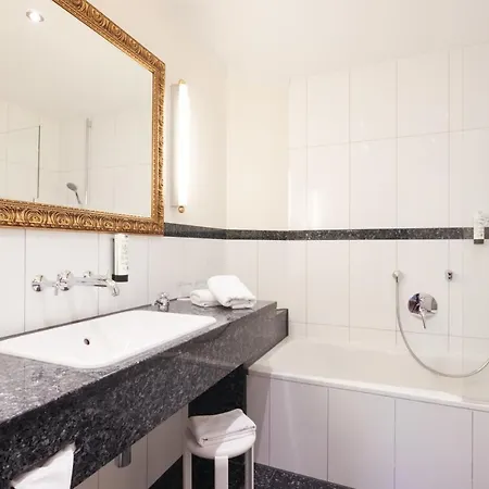 Отель Lindauer Hof 4*