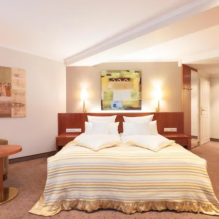 リンダウワー ホフ ホテル 4*