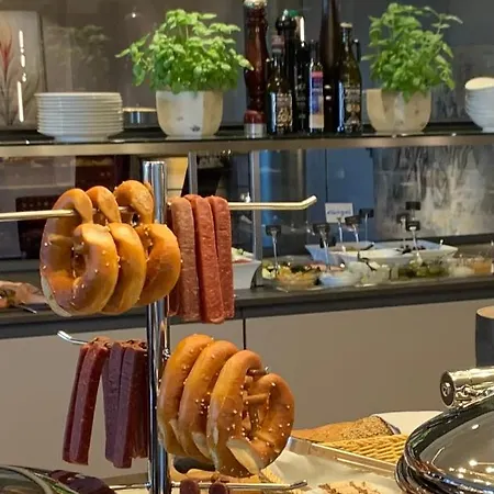 リンダウワー ホフ ホテル 4*